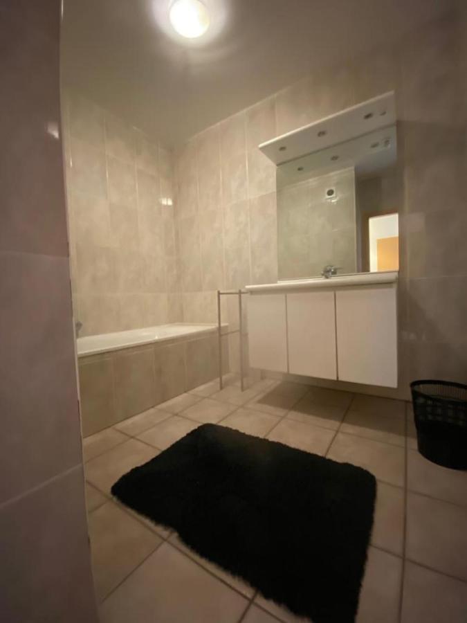 Superbe Appartement Lumineux Et Spacieux Amberes Exterior foto